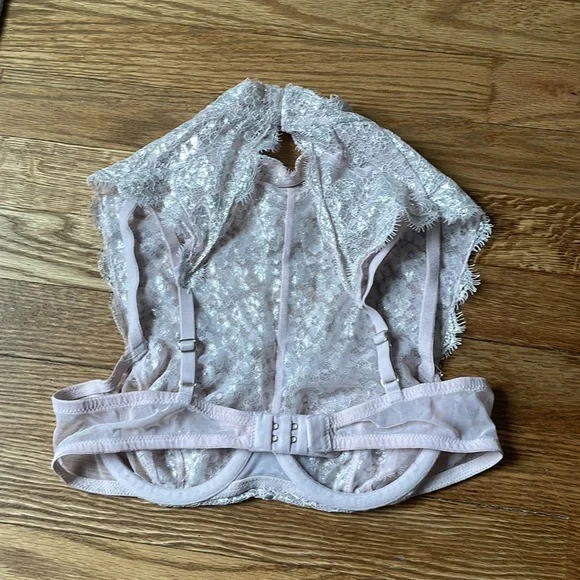 Victoria's Secret Floral Lace Turtleneck Underlined Bra Blush Pink 34B #0096 - Picture 3 of 6